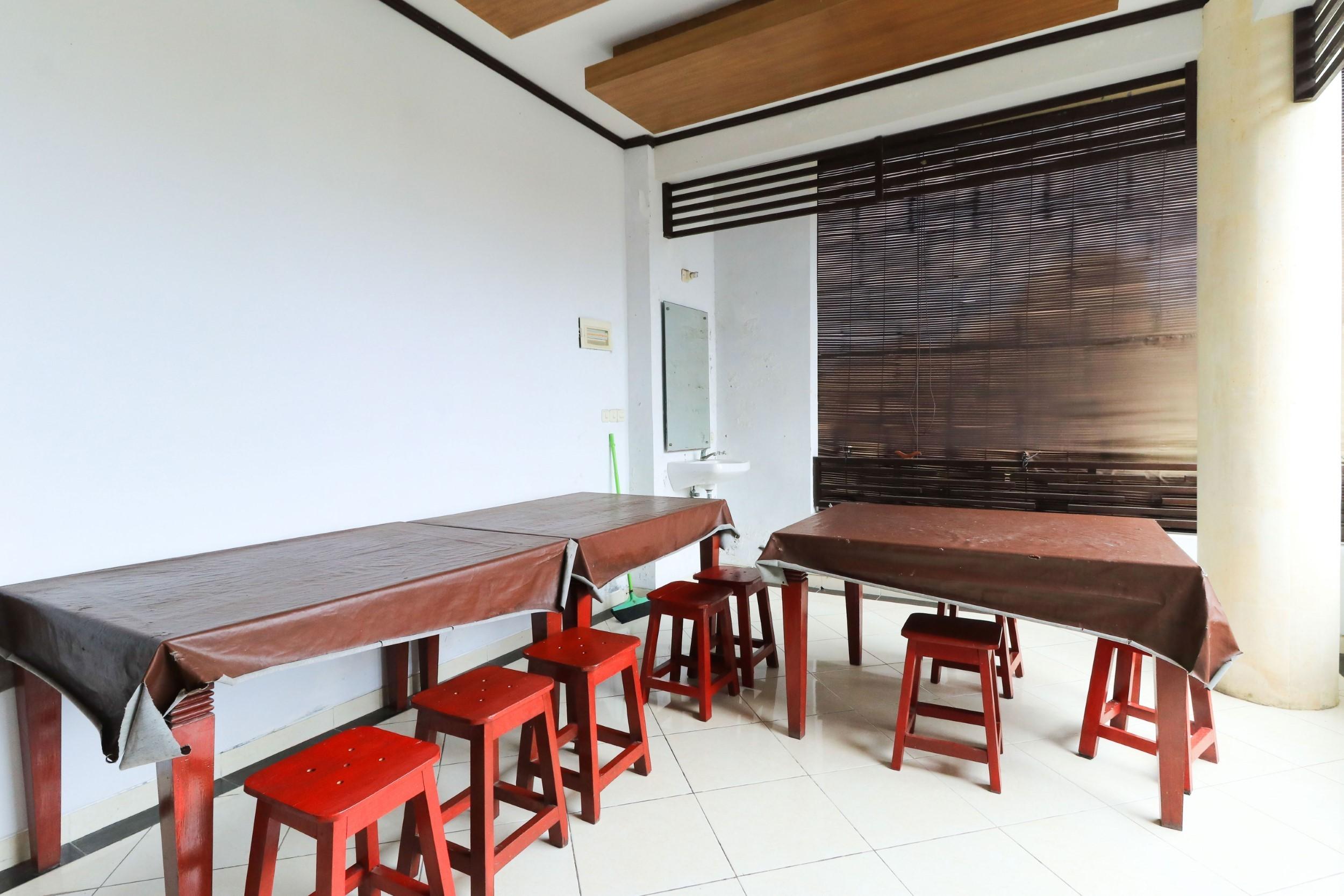 Puri Jayaraja Guest House Kuta  Exterior photo