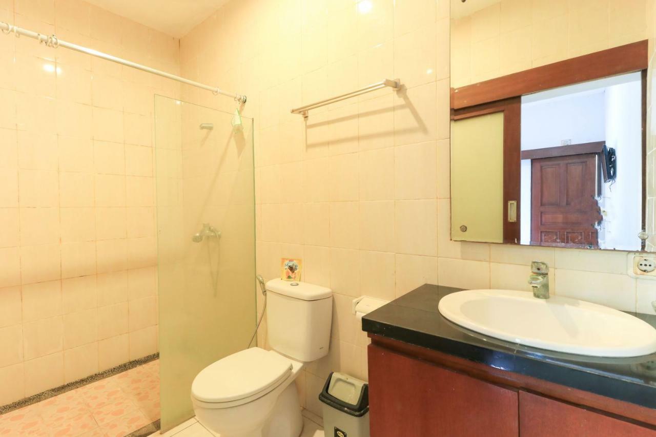 Puri Jayaraja Guest House Kuta  Exterior photo