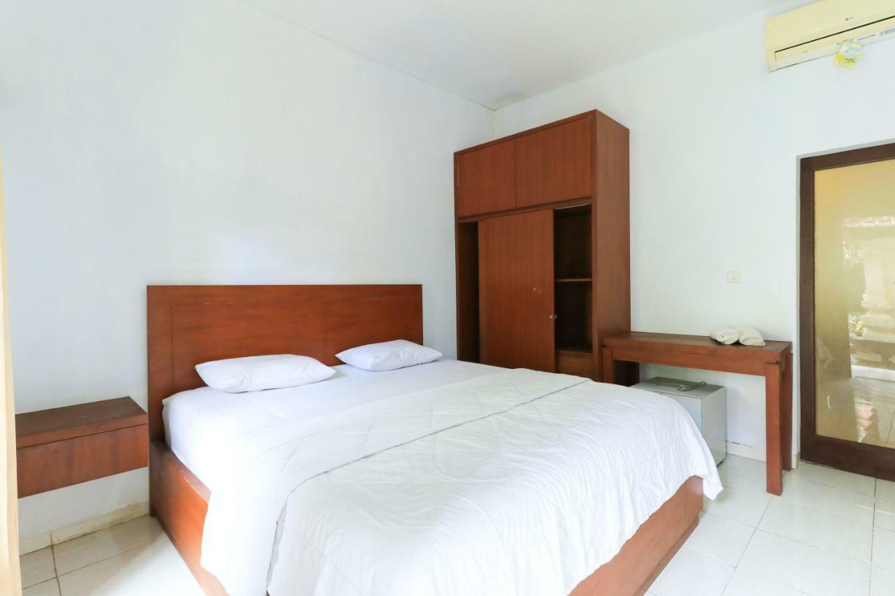 Puri Jayaraja Guest House Kuta  Exterior photo