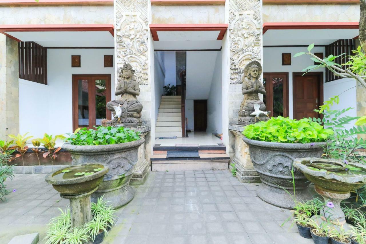Puri Jayaraja Guest House Kuta  Exterior photo