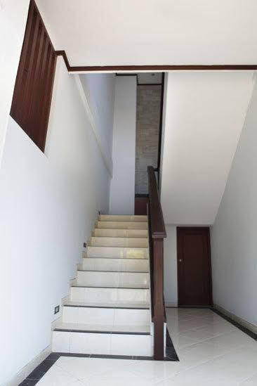 Puri Jayaraja Guest House Kuta  Exterior photo